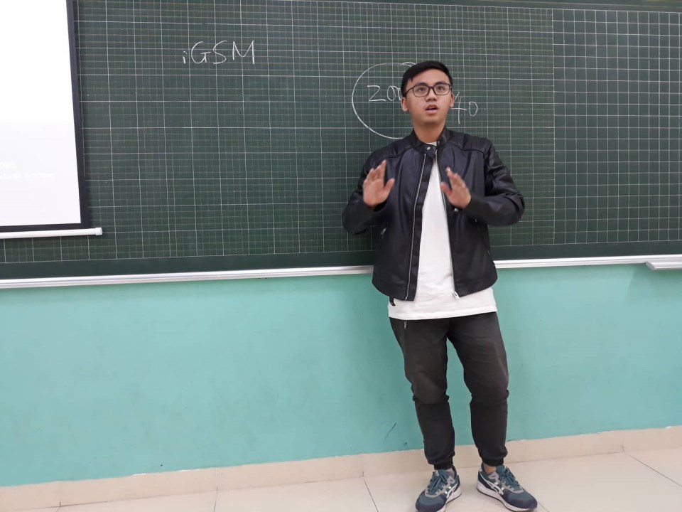 Việt Dũng chia sẻ về sản phẩm giáo viên "ảo" áp dụng trong quá trình học cùng trải nghiệm cho học sinh