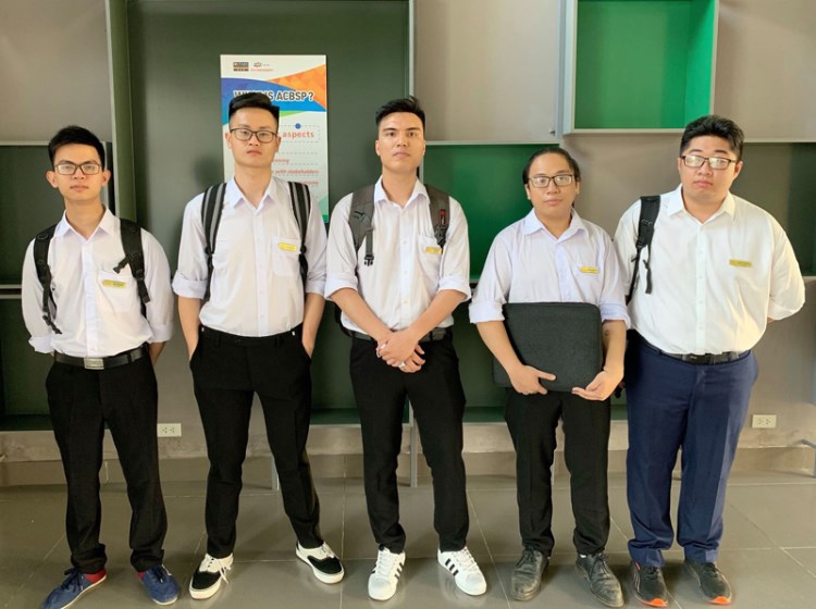 Nhóm sinh viên ĐH FPT Hà Nội sáng tạo ứng dụng Motelo hỗ trợ hội 'tân binh' tìm phòng trọ.