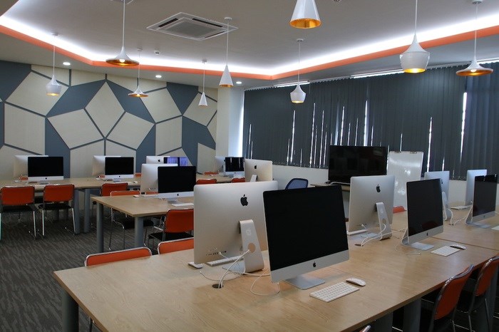 Phòng lab 100% iMac của sinh viên ĐH FPT Cần Thơ. 
