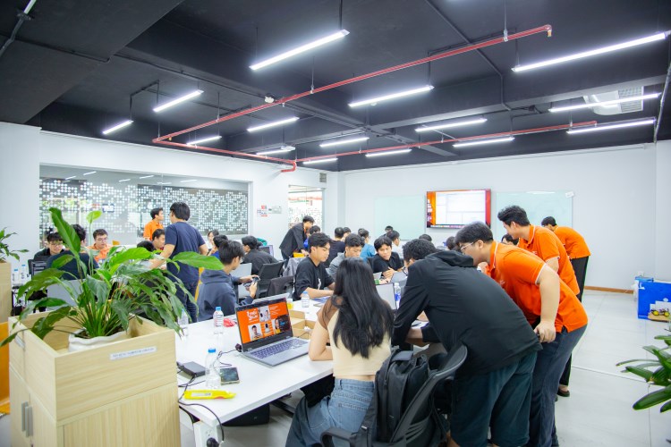 Với vai trò đồng tổ chức, Trường ĐH FPT mong muốn góp phần kết nối tri thức quốc tế và thúc đẩy chuyển đổi số tại Việt Nam