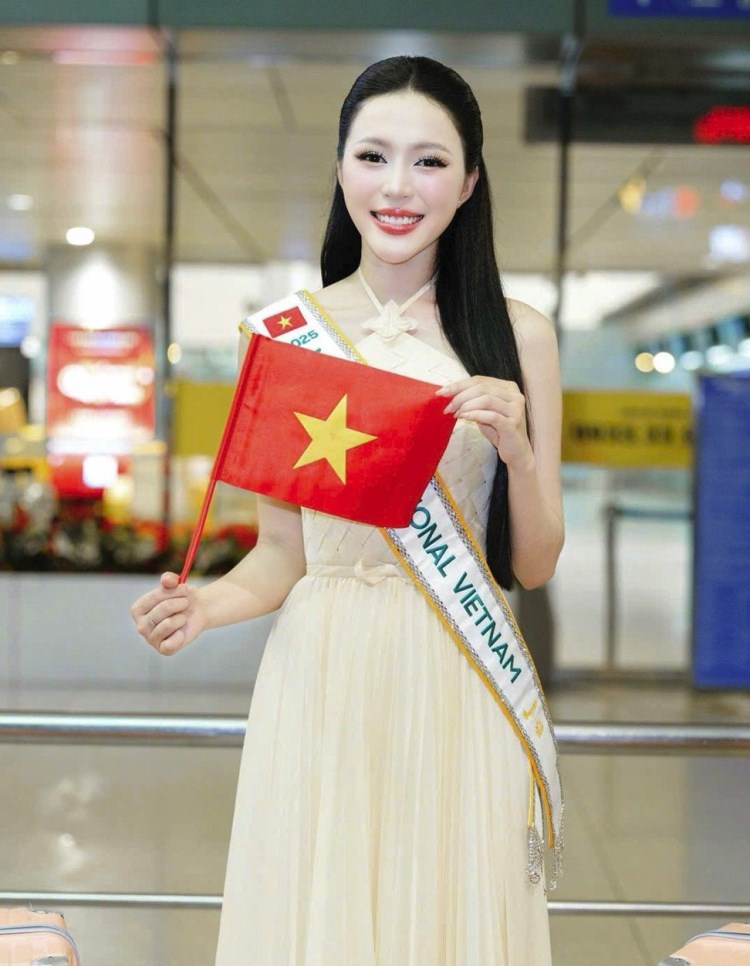 Cuu-sinh-vien-FPT-Hoa-hau-Nguyen-Ngoc-Kieu-Duy-1