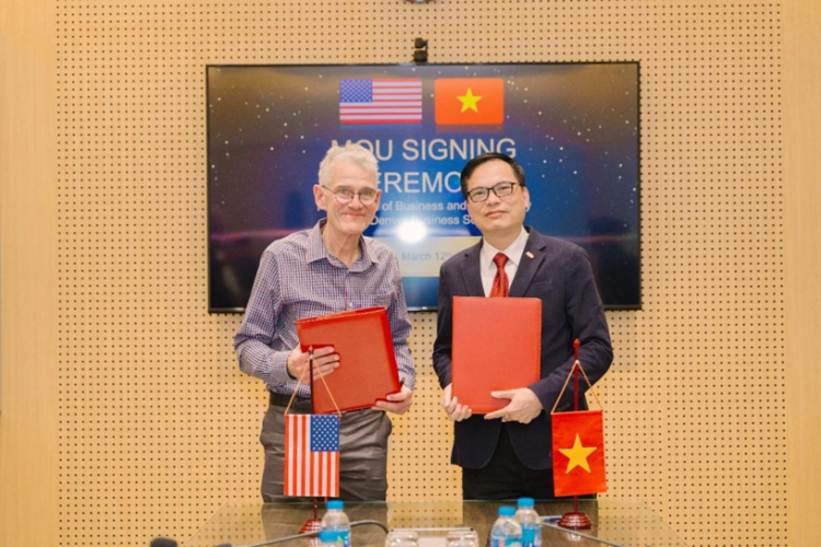 FSB-hop-tac-CU Denver-dao-tao-MBA-1