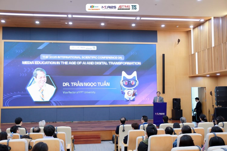 FPT-Hoi-thao-ME-AI-2025-1