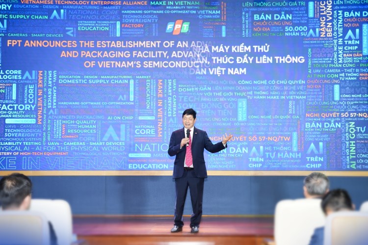 FPT-thanh-lap-nha-may-ban-dan-2
