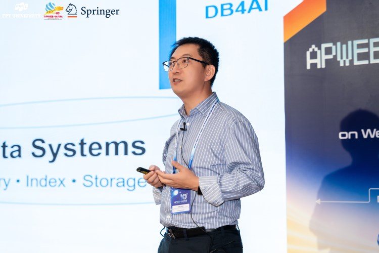 Prof-Gao-Cong-APWeb-WAIM-2026-1