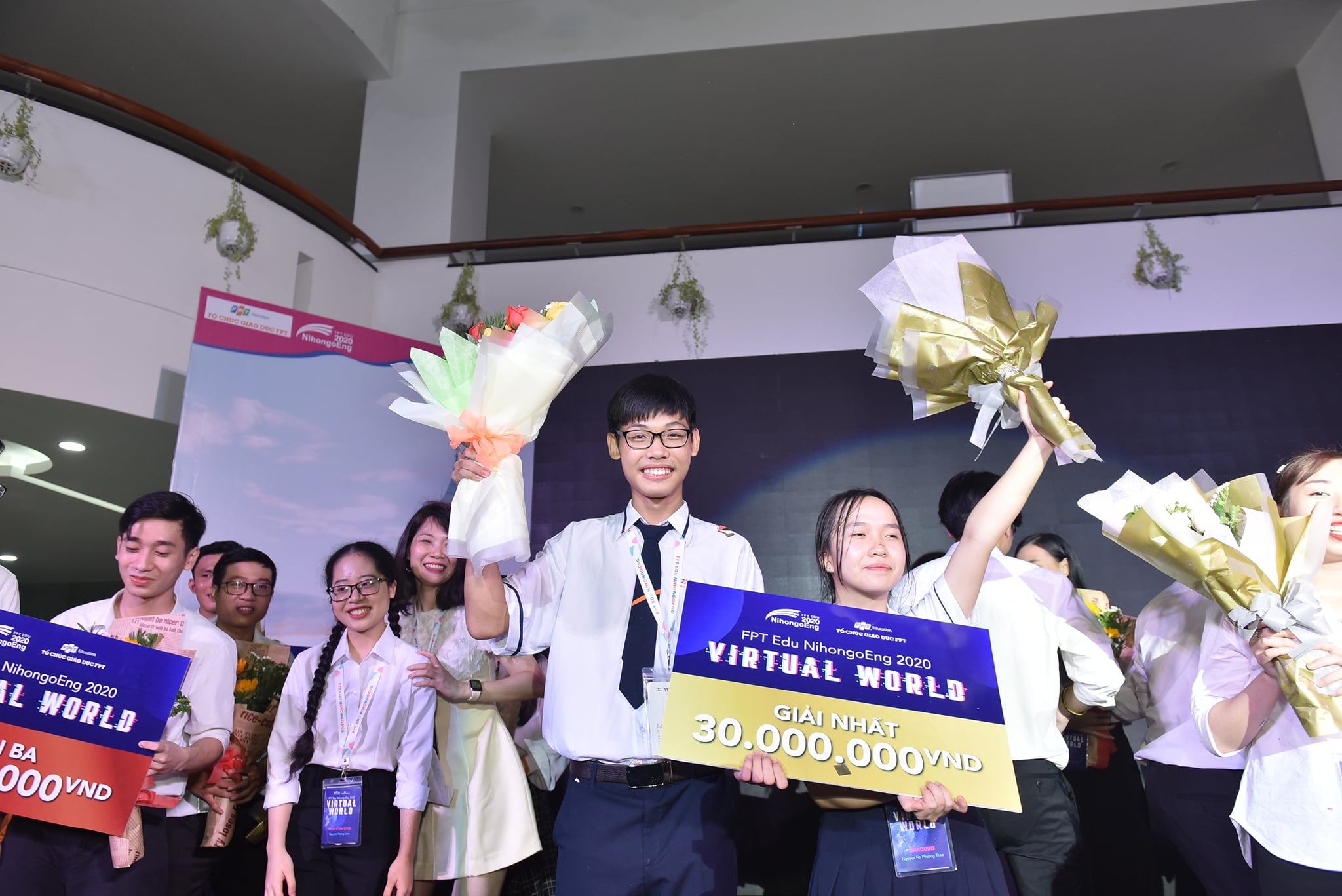 Quán quân FPT Edu NihongoEng 2020 bảng tiếng Anh: “Tiếng Anh không chỉ là một môn học trên lớp”