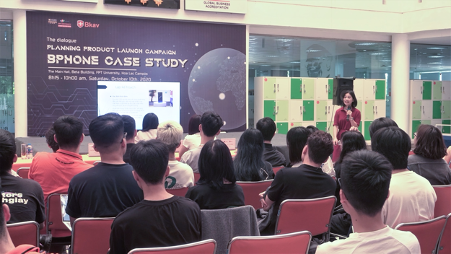 FPTU Hà Nội tổ chức The Dialogue số tháng 10/2020 “Planning Product Lauch Campaibn - Bphone Case study”