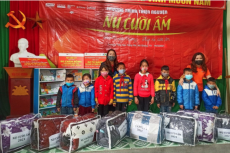 FAI Hà Nội nhìn lại hành trình mang yêu thương sưởi ấm nơi biên giới