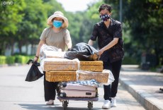 Sinh viên FPT dọn đồ, nhường KTX làm nơi cách ly