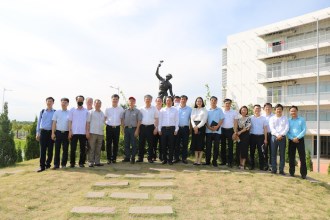 Đoàn Lãnh đạo tỉnh Hưng Yên thăm FPT Edu campus Hòa Lạc