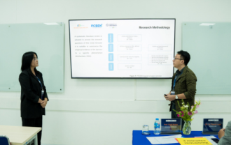 Sinh viên FPT thảo luận về quản trị kinh doanh và marketing trong thời đại số tại Hội thảo FCBEM 2024