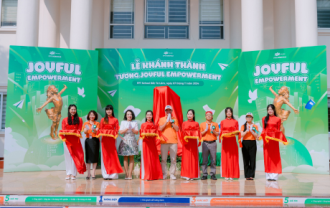 FPT School Bắc Từ Liêm khánh thành tượng Joyful Empowerment 