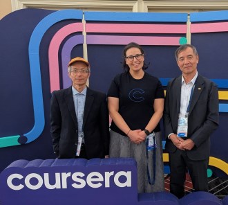 Trường ĐH FPT được Coursera vinh danh thành tựu xuất sắc đổi mới AI